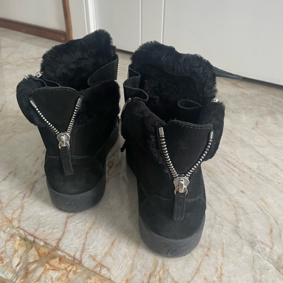 Giuseppe Zanotti Shearling Sneaker - Picture 5 of 9